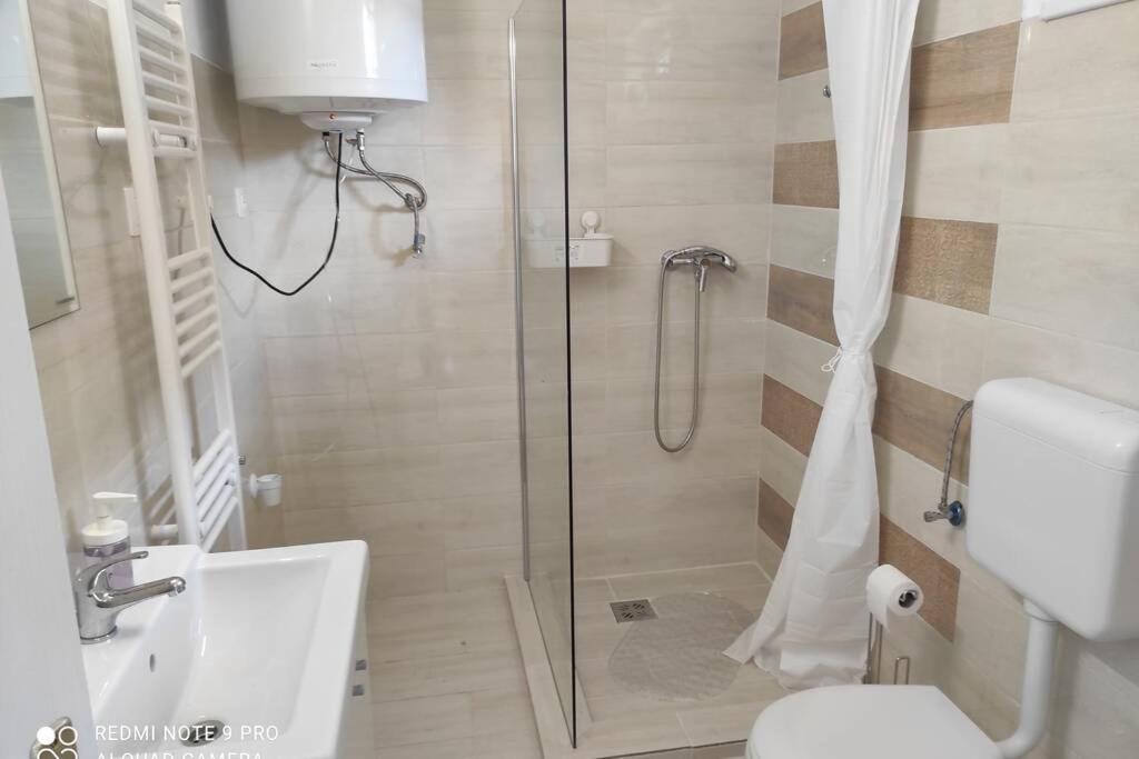 Sueni Apartman Ordacsehi Buitenkant foto