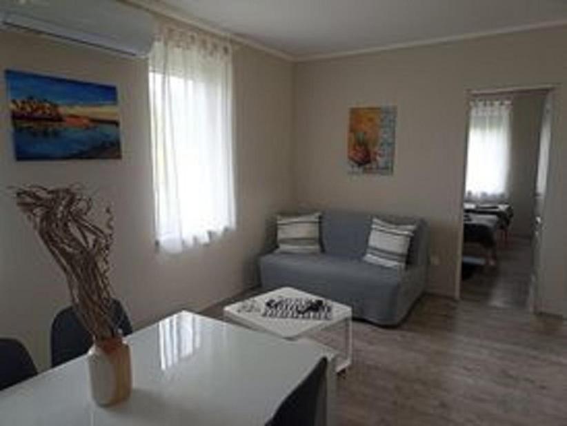Sueni Apartman Ordacsehi Buitenkant foto