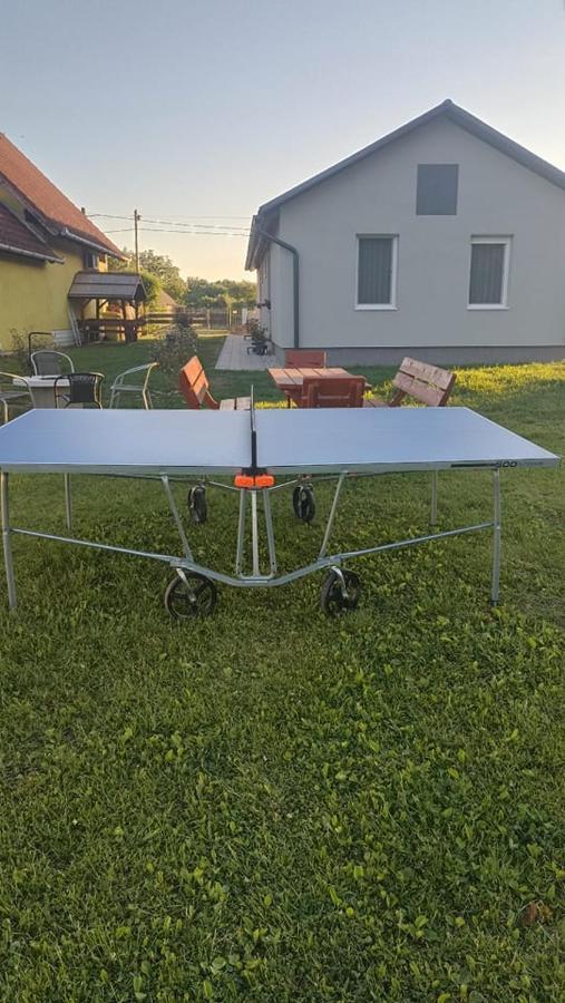 Sueni Apartman Ordacsehi Buitenkant foto